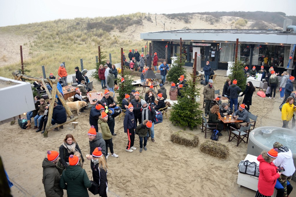 ../Images/Nieuwjaarsduik Nederzandt 2020 004.jpg